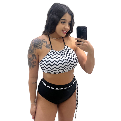 Biquíni Zig Zag Preto E Branco Plus Size Hot Pant Cintura Alta